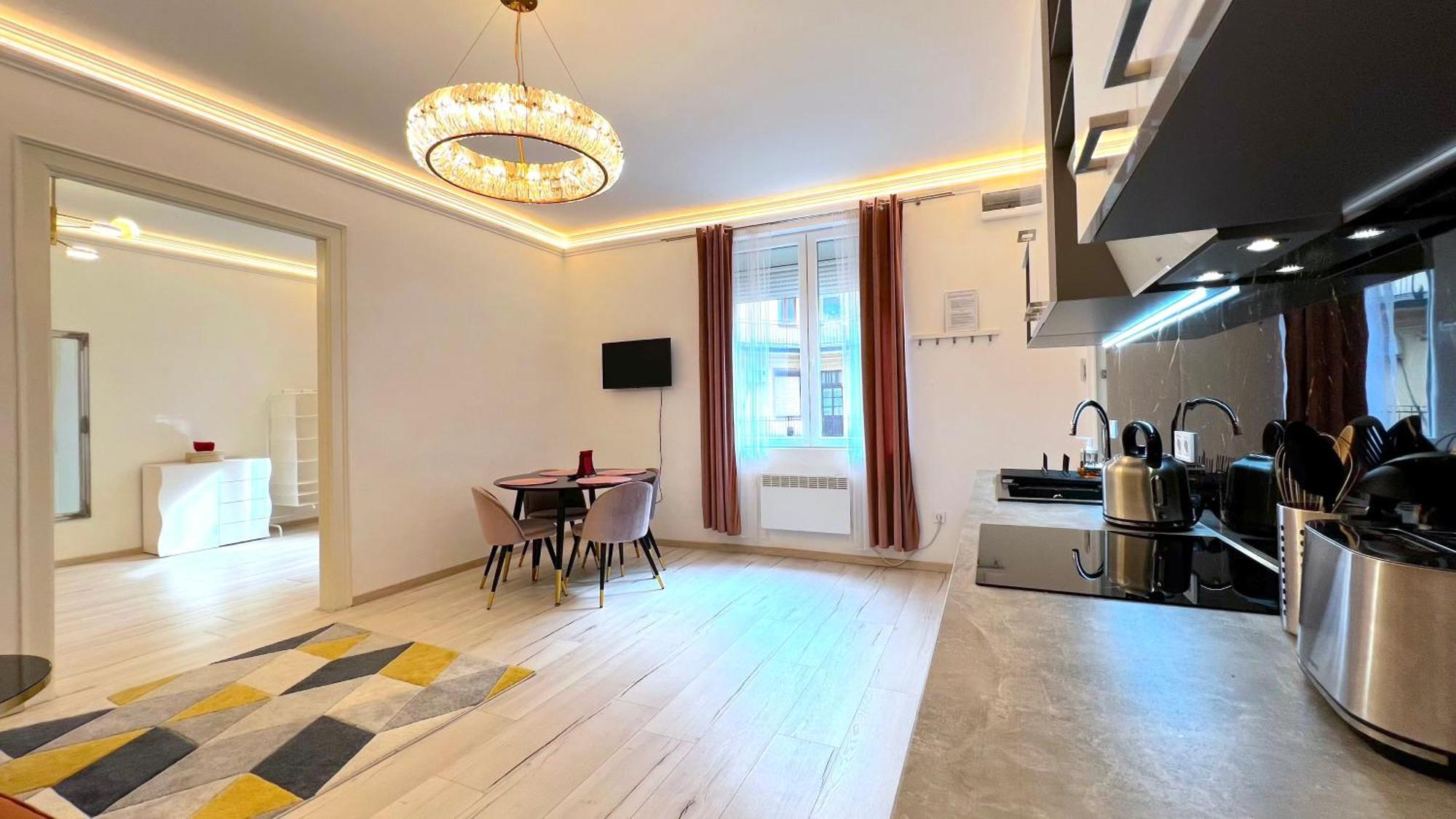N24 By Small Apartament